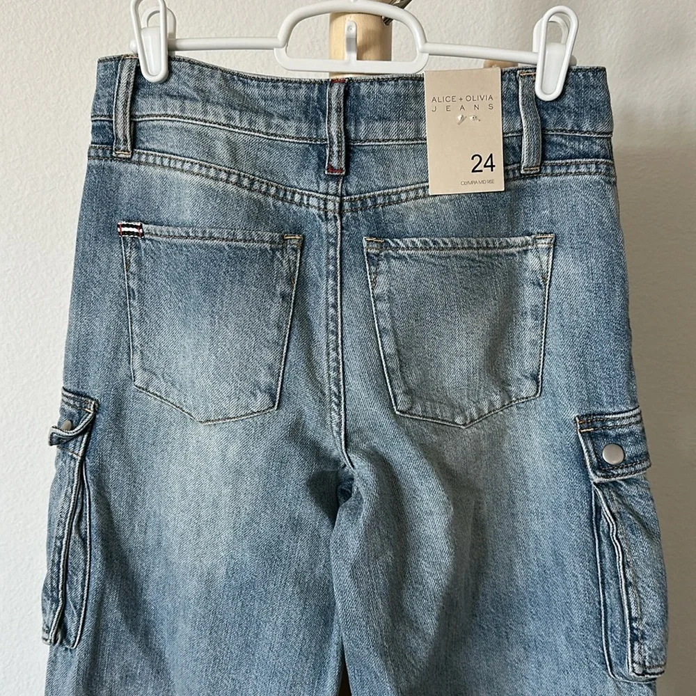 Alice + Olivia Light Blue Wide Leg Cargo Jeans sz 24 - Picture 9 of 12
